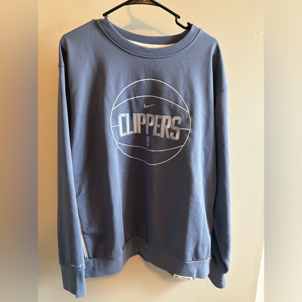 Clippers Standard Issue Men's Nike Dri-FIT NBA Sweatshirt
